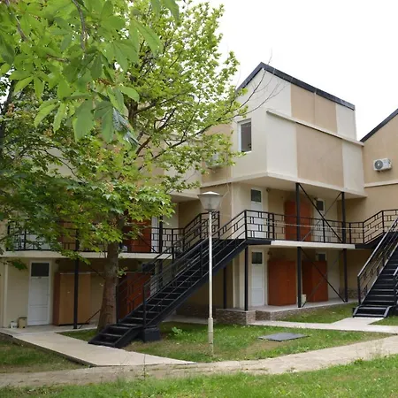 Ваканционно Селище Лозенец 度假村 洛泽内茨